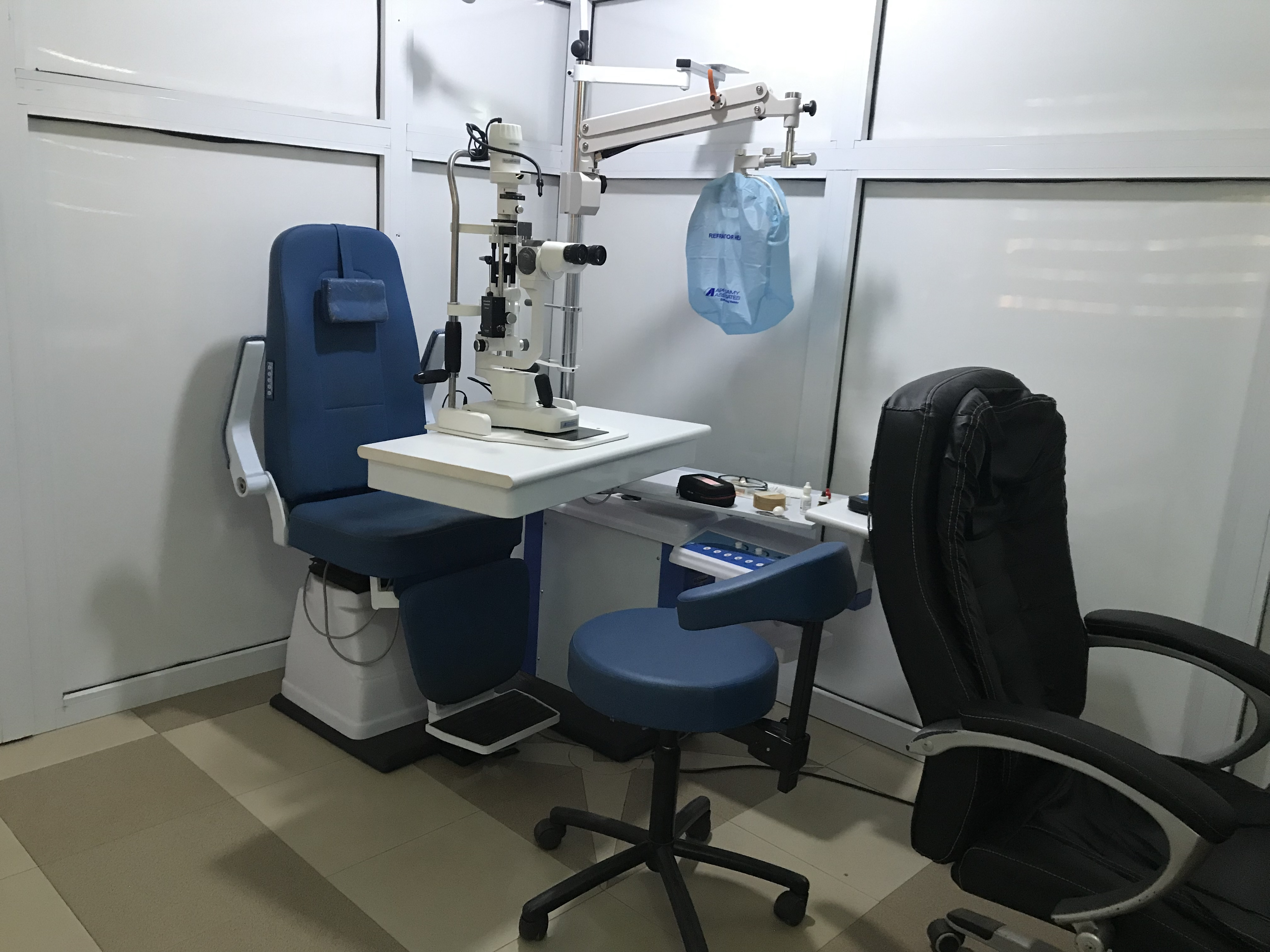 23. Consulting room 1.jpg